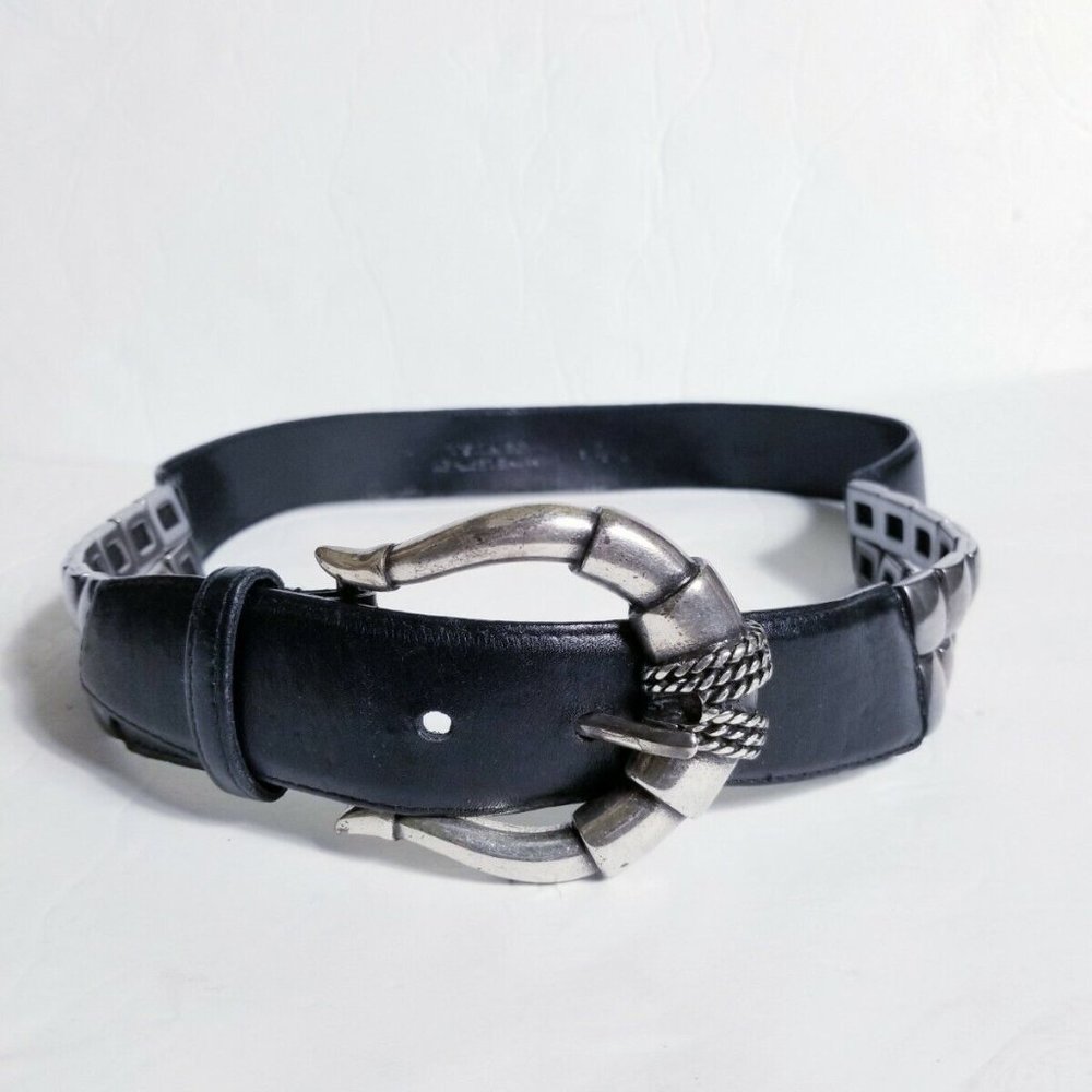 SANDY DUFTLER DESIGNS Medallion Buckle Ladies Black Leather Silver Stretch Belt